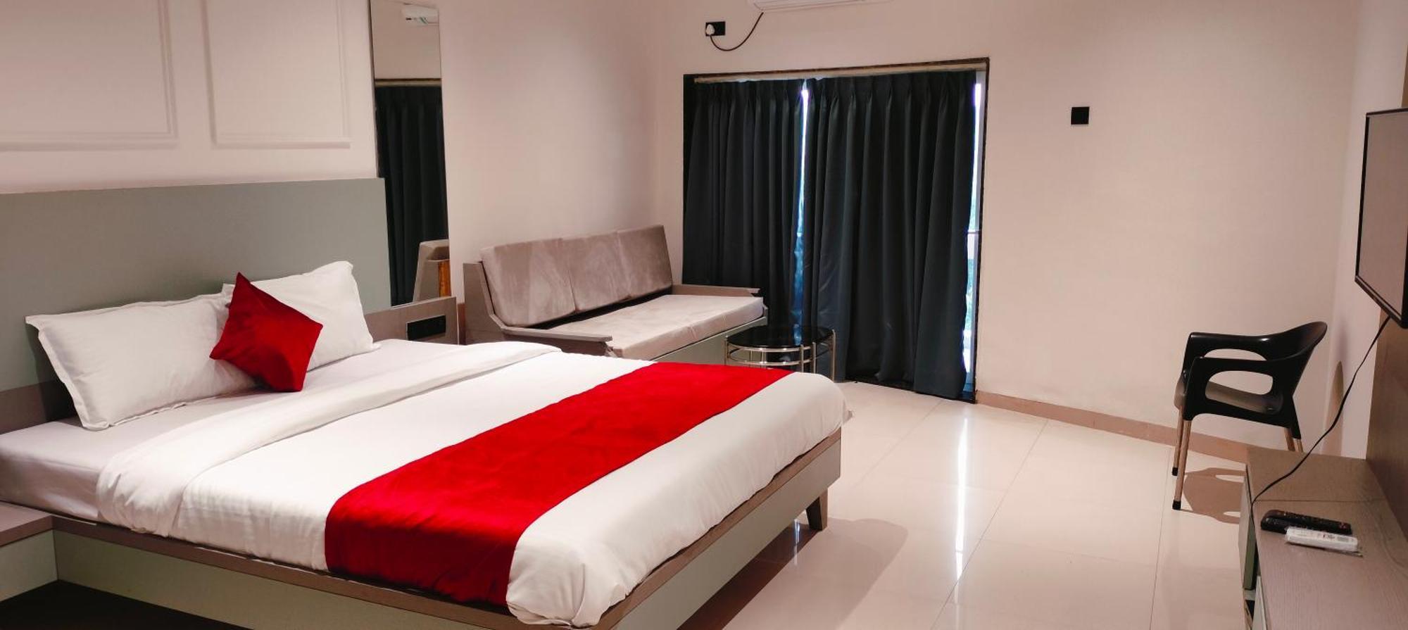 Golden Resort Igatpuri Exterior photo