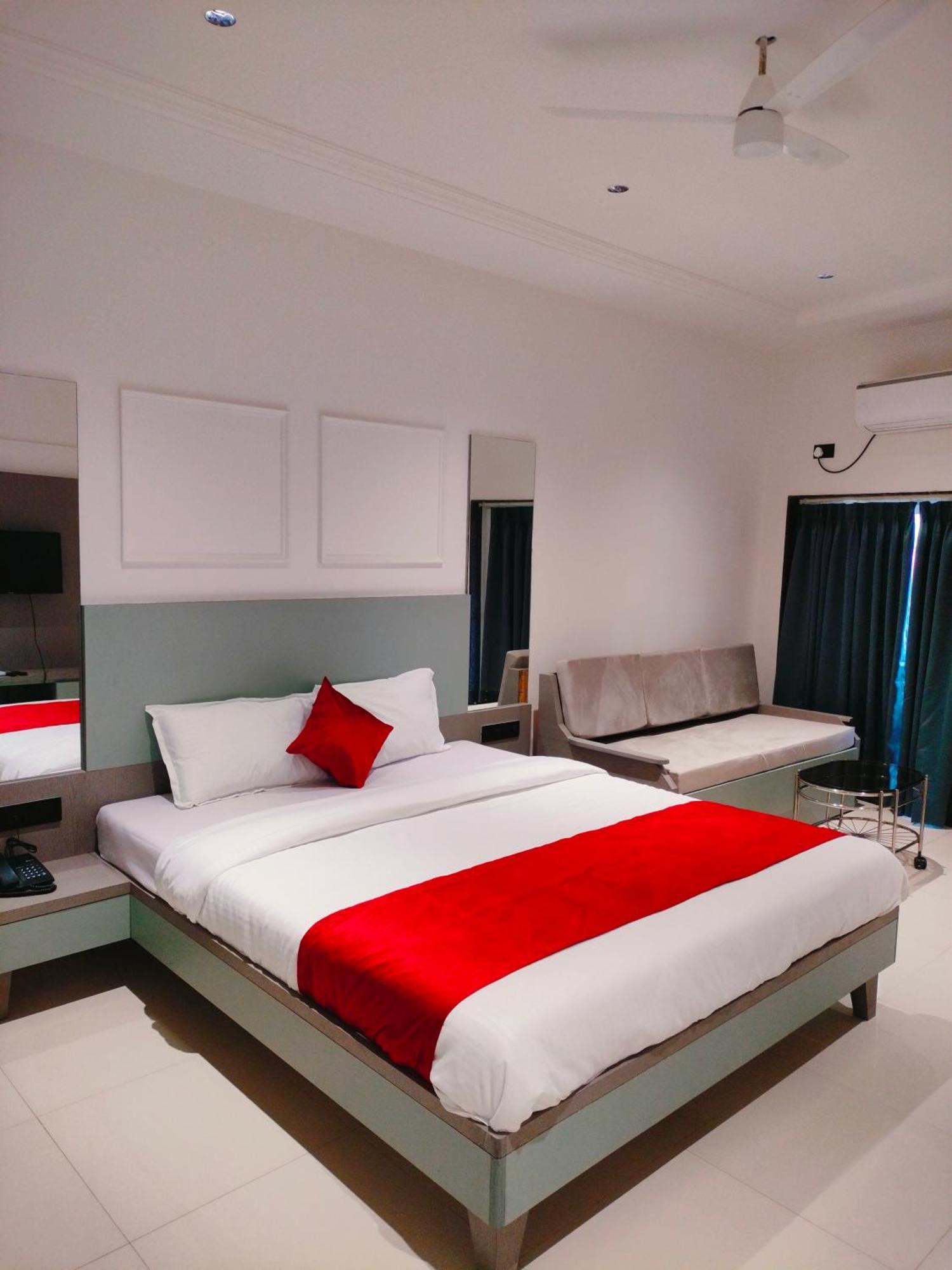 Golden Resort Igatpuri Exterior photo
