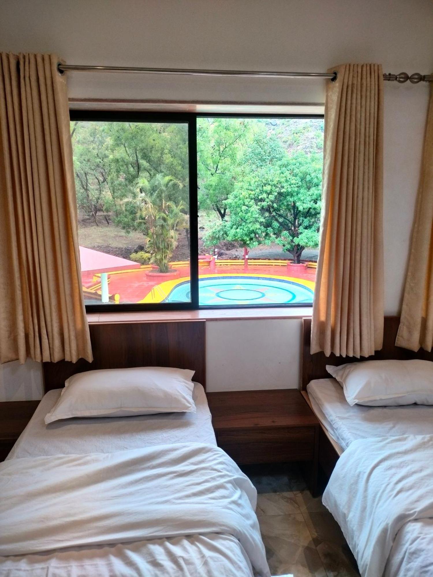 Golden Resort Igatpuri Exterior photo